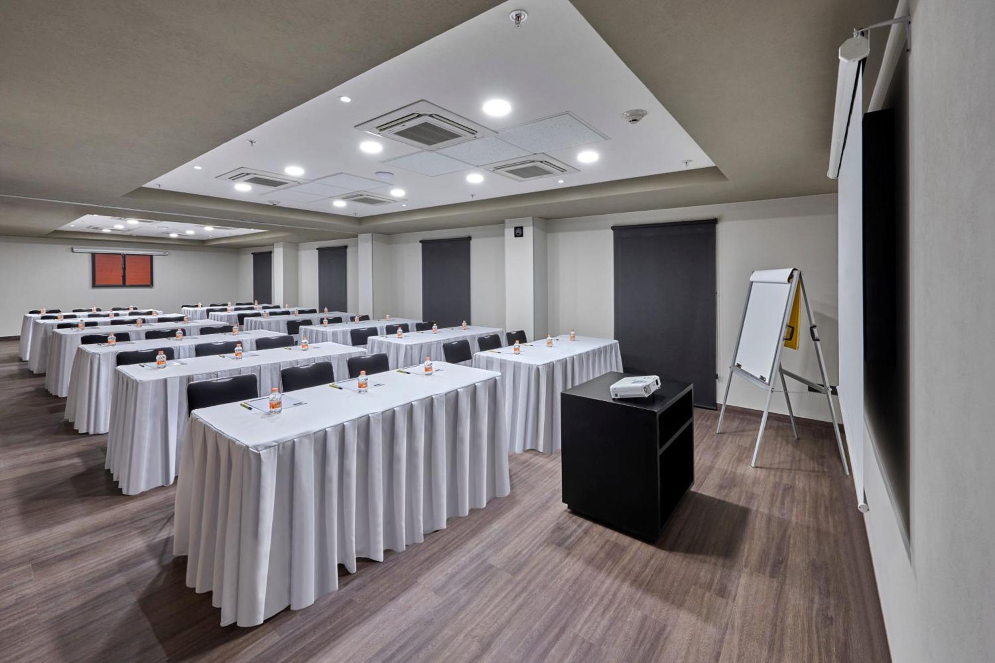 City Express By Marriott La Paz Luaran gambar